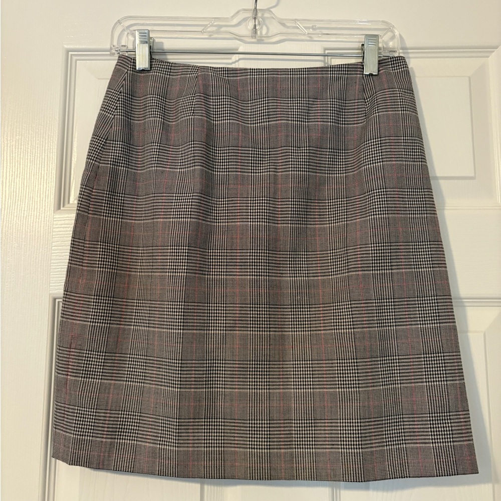 Casual Corner Black and Gray Plaid A-Line Skirt